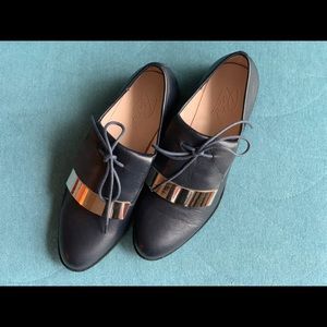 Leather shoes